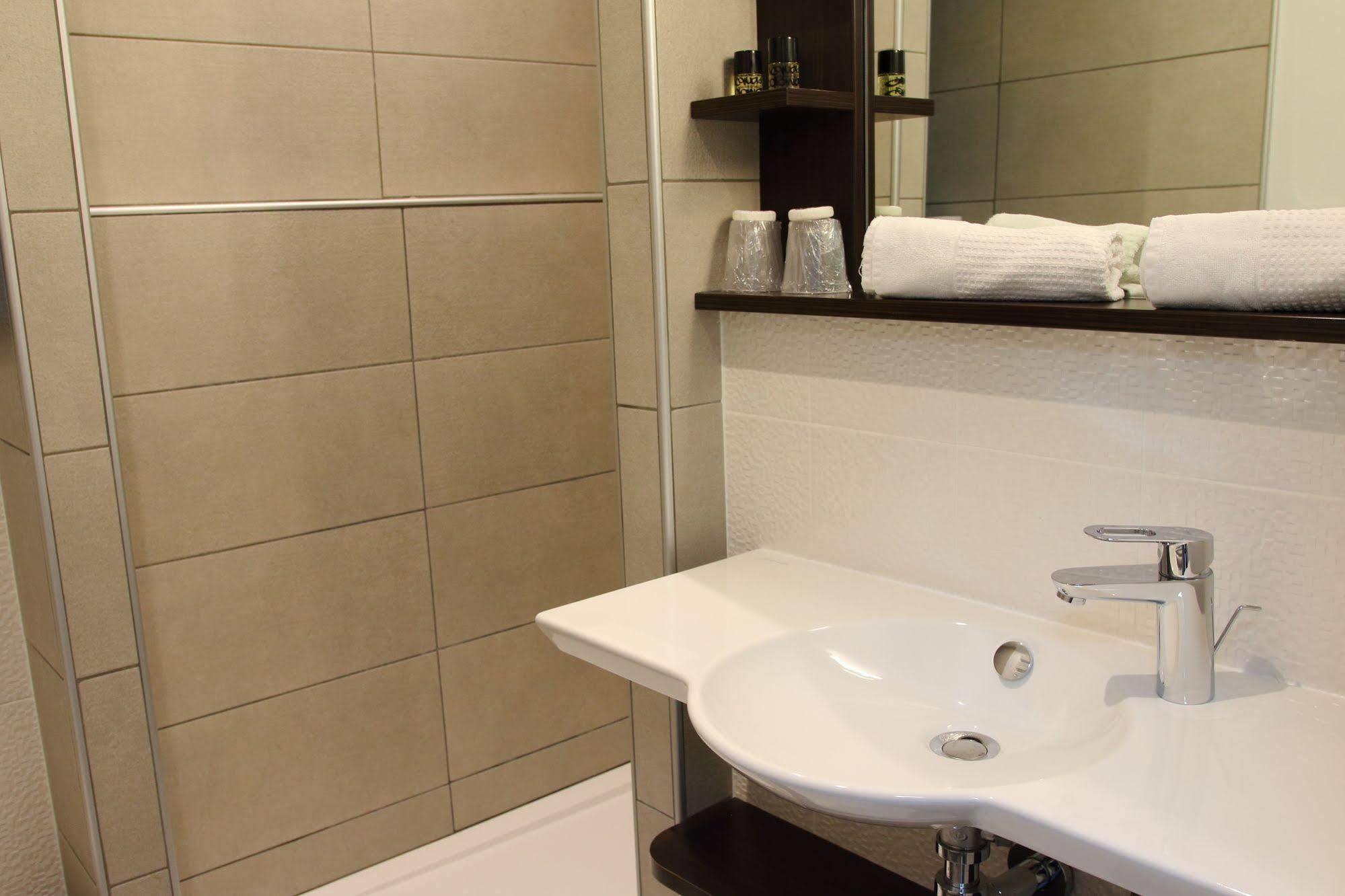 Le Pacifique Citotel Riom Extérieur photo